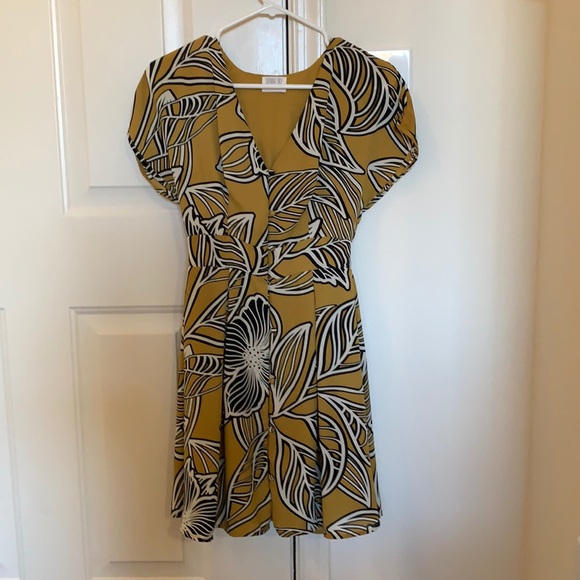 Barely worn dress! - Picture 1 of 3